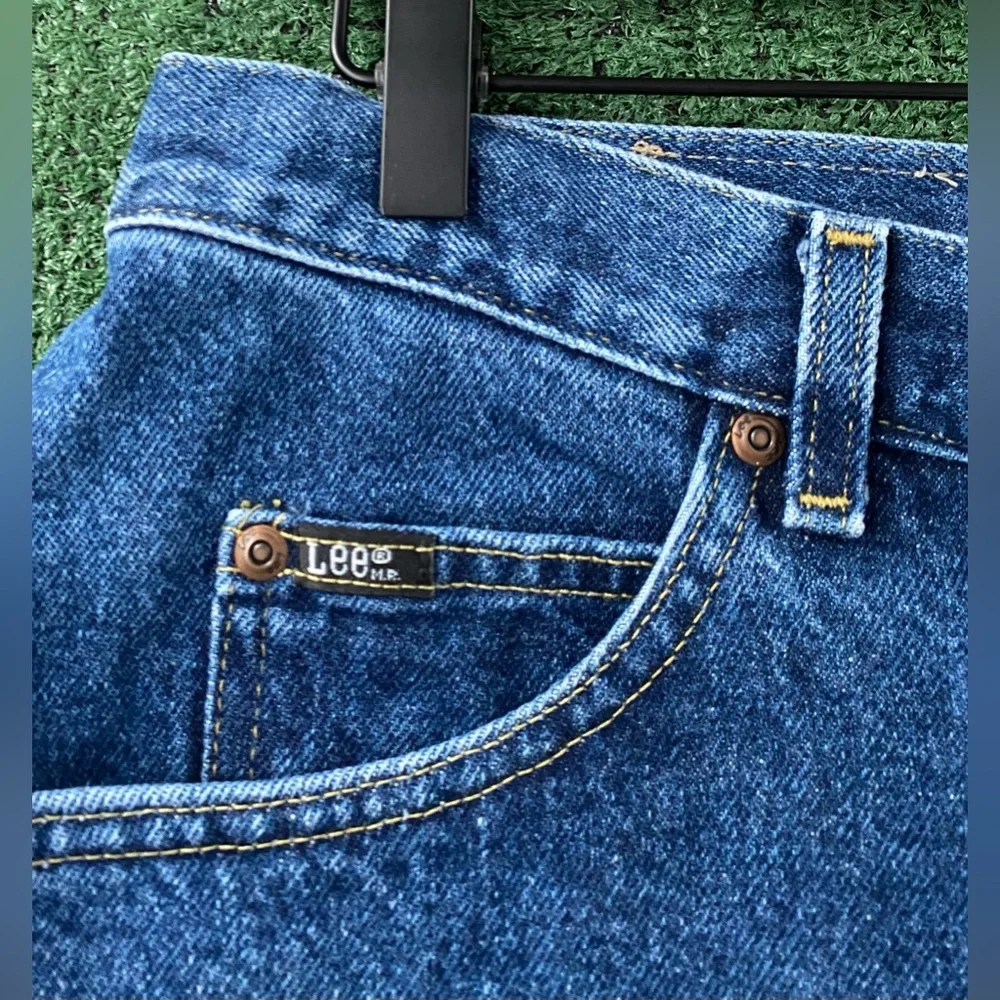 Vintage 90’s Lee Denim Jean Shorts Jorts Men’s Size 30